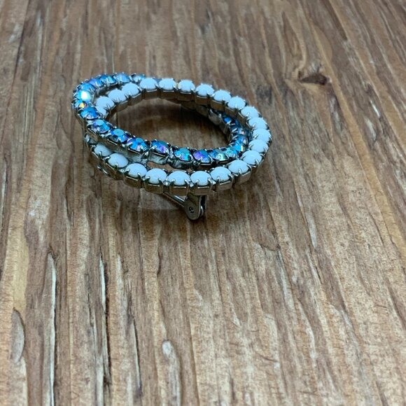 Aurora Borealis Rhinestone White Glass Vintage Infinity Brooch - Picture 4 of 6